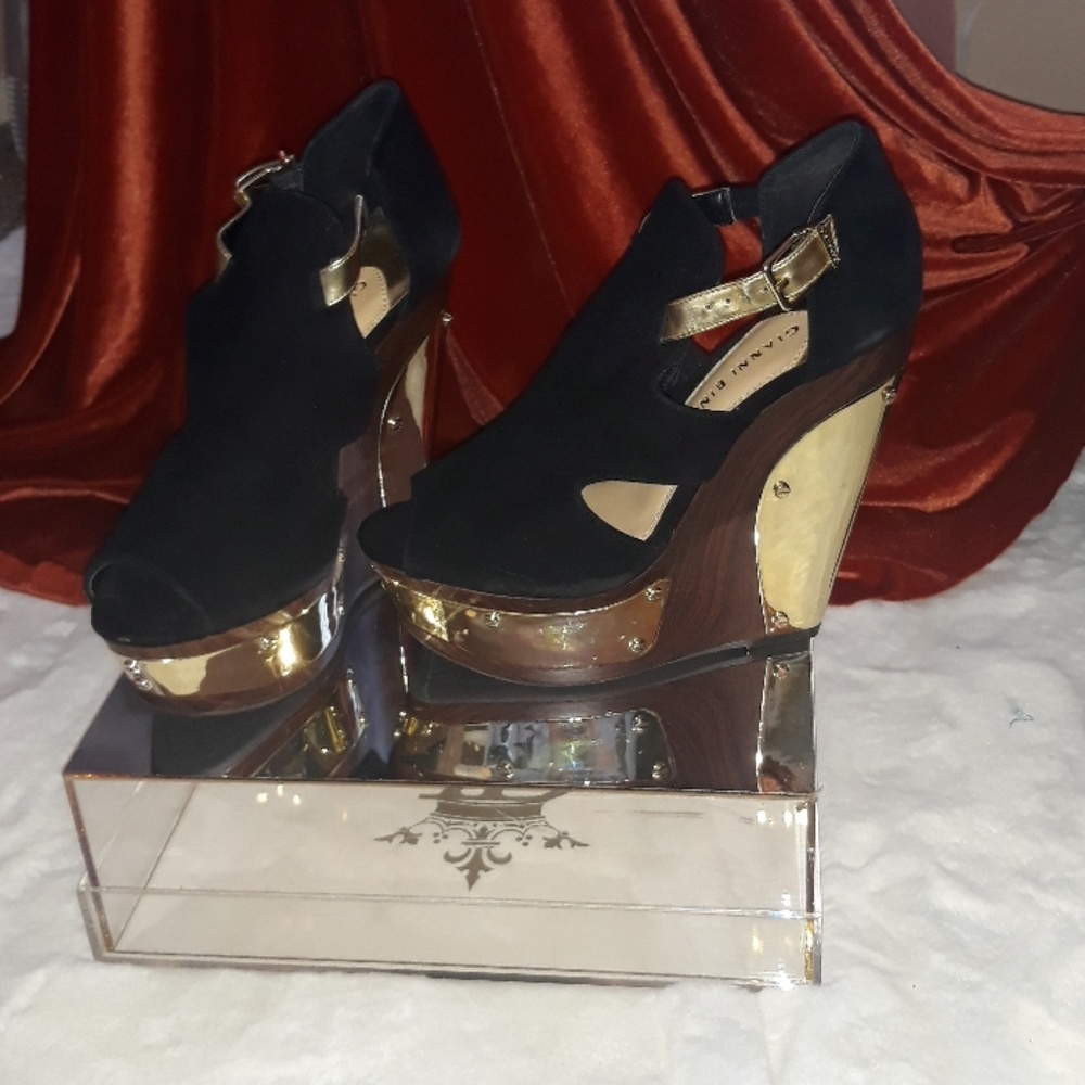Gianni Bini Wedges